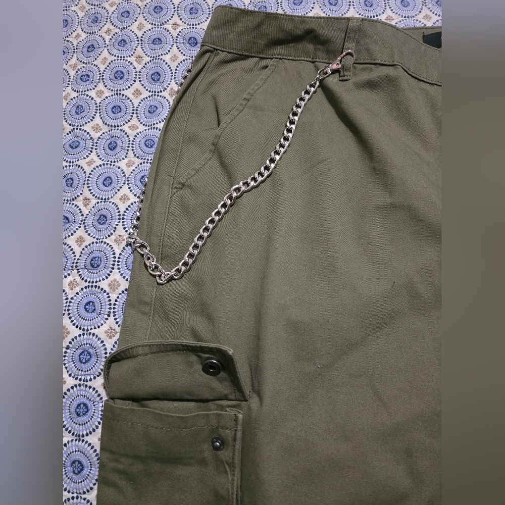Olive Green Cargo Pants w/Chain - Picture 7 of 10